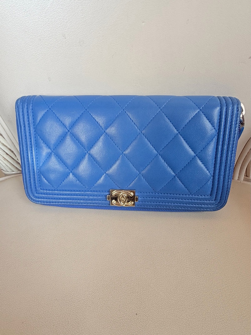 Chanel 2015-2016 Interlocking CC Logo Continental
Blue Boy Wallet. Authentic!